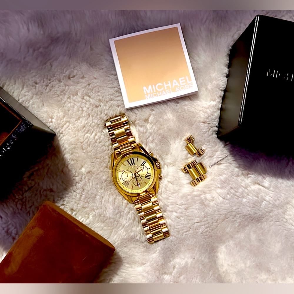 Michael Kors unisex big face gold watch. Everything included